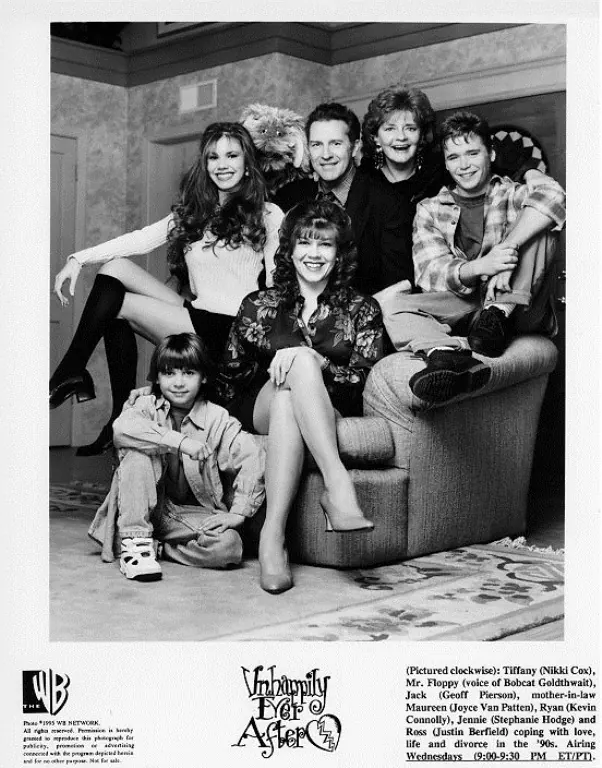 Cartel promocional en blanco y negro con el reparto de Infelices para siempre