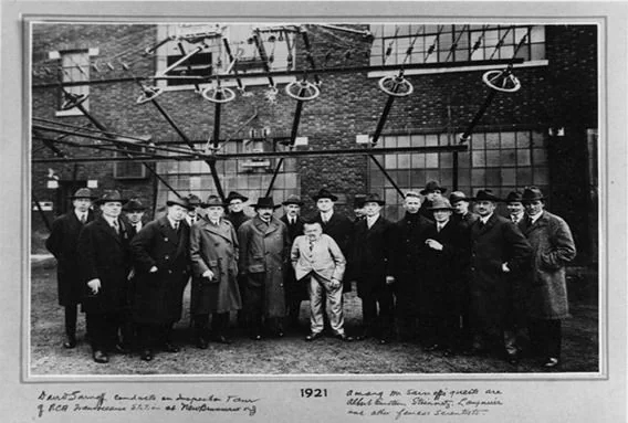 Steinmetz, Marconi, Einstein y Tesla en 1921 Fotografía de grupo de 1921 con Steinmetz, Marconi, Einstein y Tesla